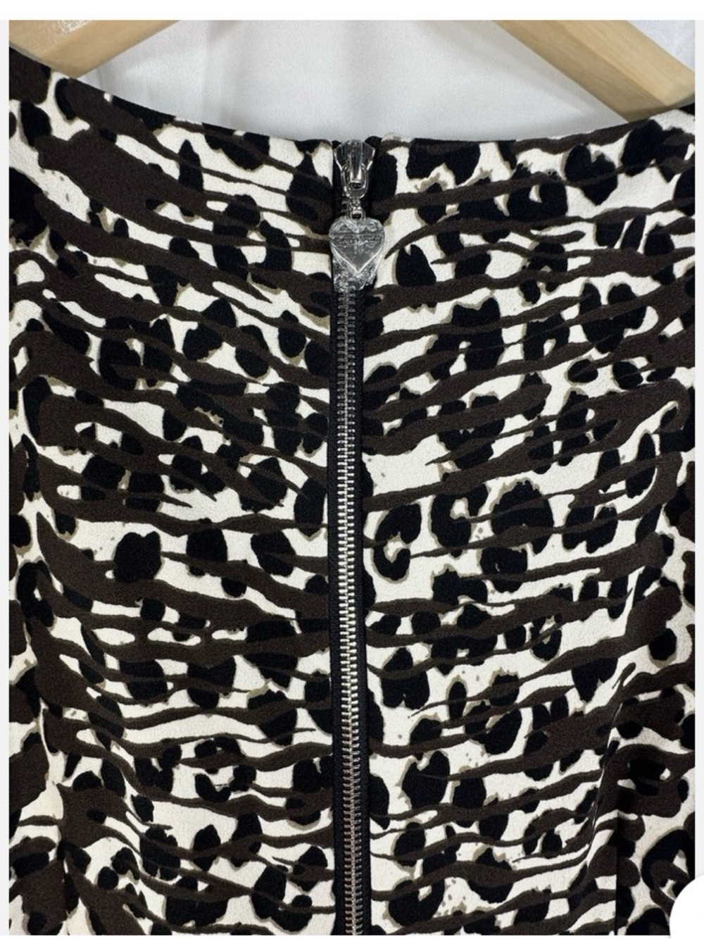 Betsey Johnson Black Brown White Ruffle Dress 10 EUC - Picture 3 of 4